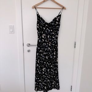 Never worn - aritzia midi dress